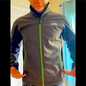 North Face Coat.  Size Small. Fantastic jacket